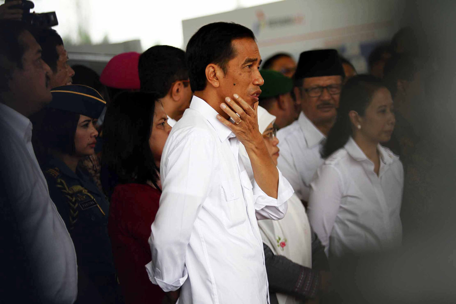 Presiden Jokowi saat berkunjung ke pelabuhan Kuala Tanjung Batubara Sumut beberapa waktu lalu (foto: sumut pos)