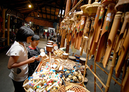 ilustrasi - saung angklung 