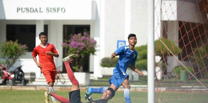 Laga ujicoba Persib vs SSB Uni. (Ferry)