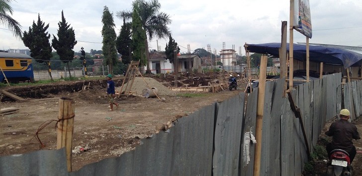 Stasiun Padalarang telah mulai pendirian bangunan meski tanpa disertai IMB.