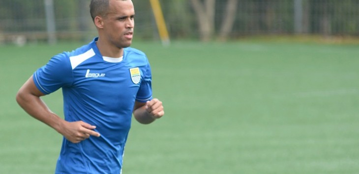 Aron Da Silva saat berkostum Persib Bandung. Foto: Ferry Prakosa