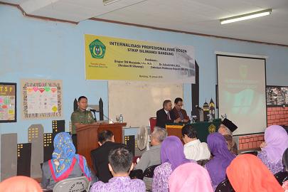 Kasdam pembekalan di STKIP Siliwangi