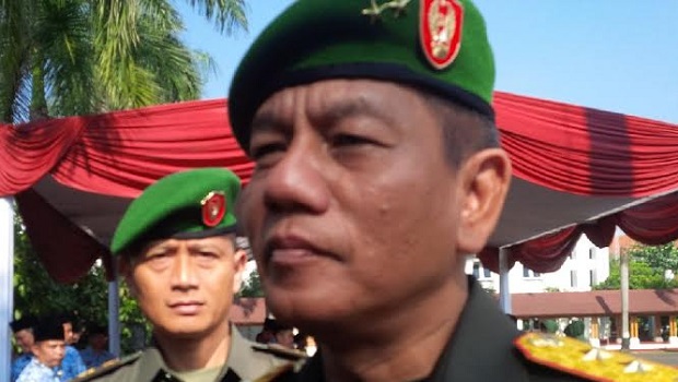  Hari Prasojo