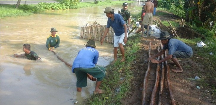 TNI bantu bencana banjir