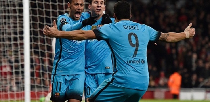 Selebrasi Lionel Messi, Neymar dan Luis Suarez setelah mencetak gol ke gawang Arsenal. Foto: Reuters