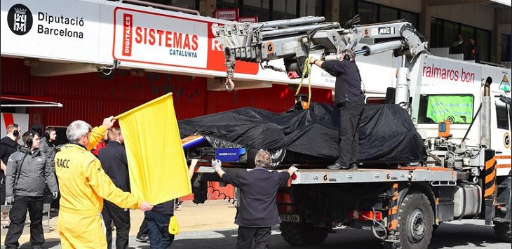 Mobil MRT05 yang ditunggangi Rio Haryanto mengalami kecelakaan di Sirkuit Catalunya.