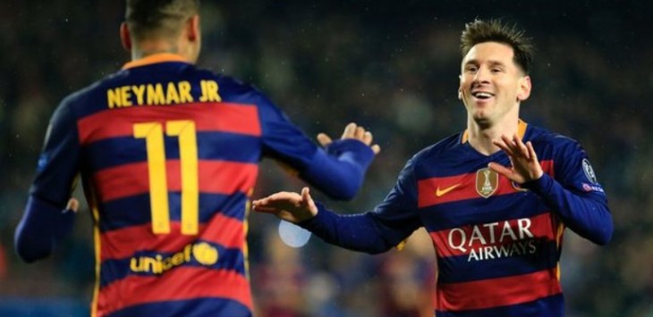 Neymar melakukan selebrasi usai mencetak gol pertama Barcelona bersama Lionel Messi. Foto:AFP