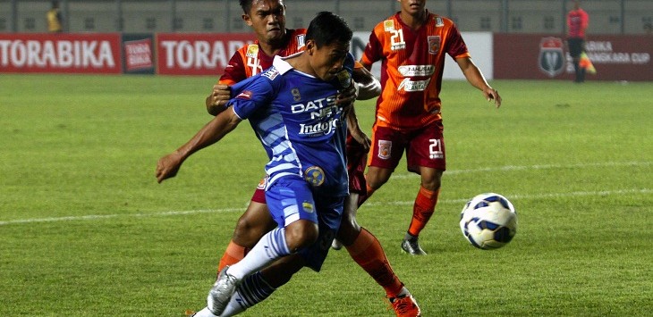 Persib Bandung Vs Pusamania Borneo FC. Foto: Khairizal Maris
