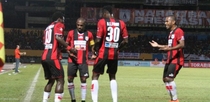 Selebrasi gol pemain Persipura saat menghadapi Persija di turnamen ISC-A 2016. Foto: Cendrawasih Pos