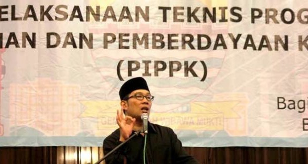 Ridwan Kamil saat meluncurkan program PIPPK kota Bandung.