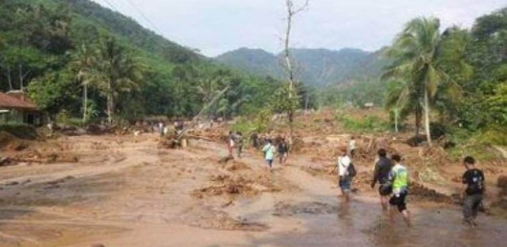 banjir bandang sCisalak Subang