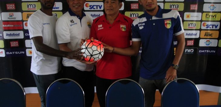 Konpers kedua tim jelang Persib vs Mitra Kukar. (khairizal maris)