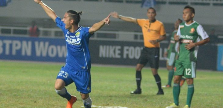 Selebrasi pemain Persib usai jebol gawang PS TNI. (ferry)