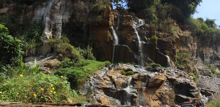 keindahan curug batu templek 