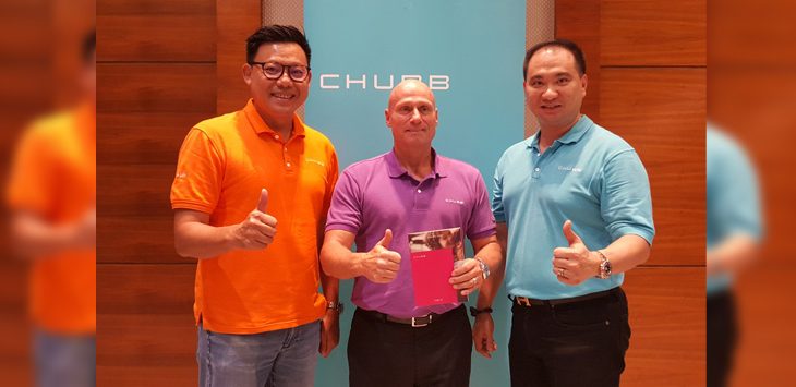 LAUNCHING :  (ki-ka) Kosen Chewandi, Chief Startegic Partnership of Agency Chubb Life Insurance Indonesia, William O'Brien Johnston, President Director of Chubb Life Insurance Indonesia, Andre Loa, Chief Agency Officer of Chubb Life Insurance Indonesia Peluncuran produk 