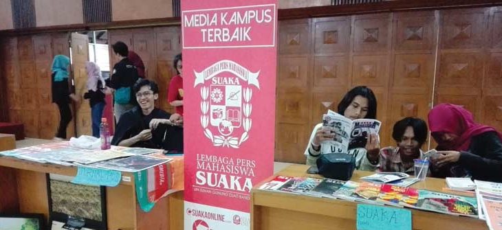 Mahasiswa Unisba Menggelar Festival Media Suara 
Mahasiswa Unisba , Kamis (06/10)
