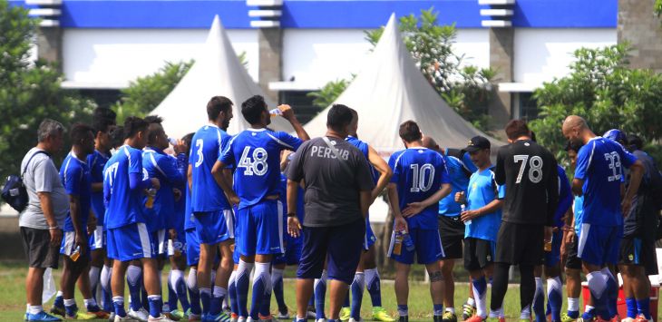 latihan Persib jelang lawan PS TNI. (riana)