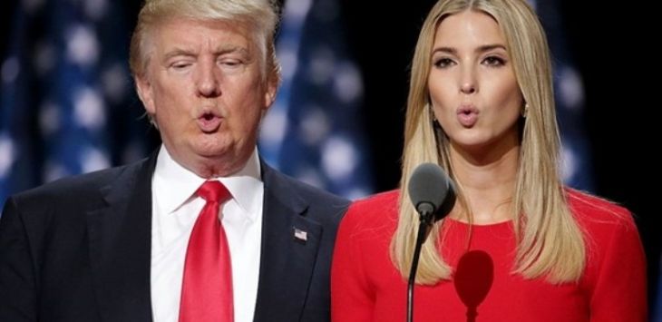 Donald Trump dan salah satu putrinya Ivanka Trump mencoba mikrofon saat kampanye Trump/net 