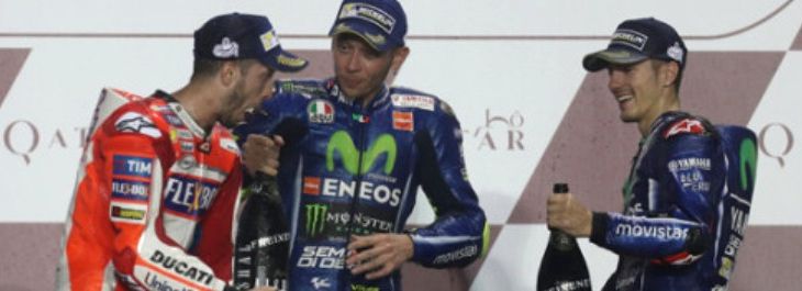 Valentino Rossi (tengah) Andrea Dovizioso (kiri) Maverick Vinales (kanan). Foto: AFP