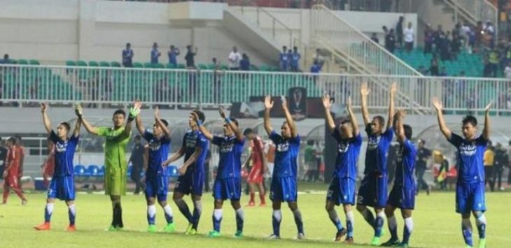 Pemain Persib Bandung menyapa Bobotoh. (Kelik/Radar Bogor)