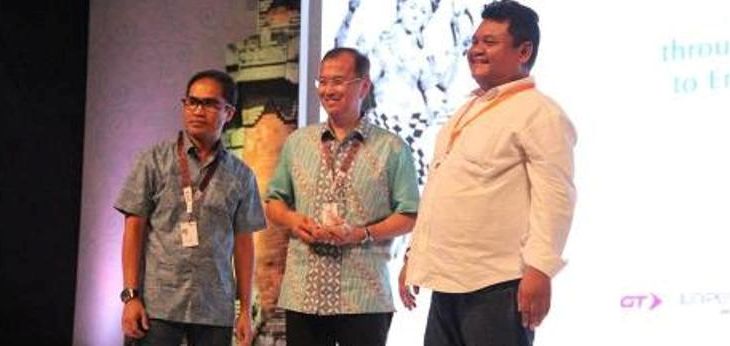 Indra Utoyo, Direktur Inovasi & Portfolio Strategis PT Telkom, yang juga membawahi Indigo.id (tengah) dan Presiden Komisaris PT Telin Honesty Basyir (kiri) saat membuka BATIC 2017 di Bali, akhir pekan lalu. Foto: Indigo.id