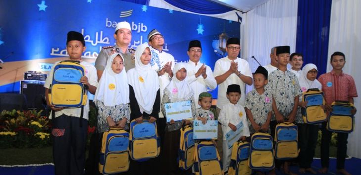 Pada bulan suci Ramadan 1438 H bank bjb kembali menggelar kegiatan “bjb Berbagi Ramadhan Memberi”