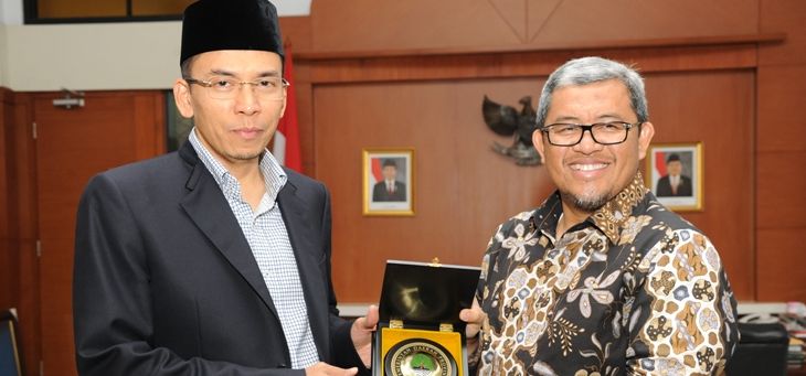 Gubernur Jawa Barat Ahmad Heryawan (Aher) dan Gubernur Nusa Tenggara Barat (NTB) Dr. TGB Muhammad Zainul Majdi 