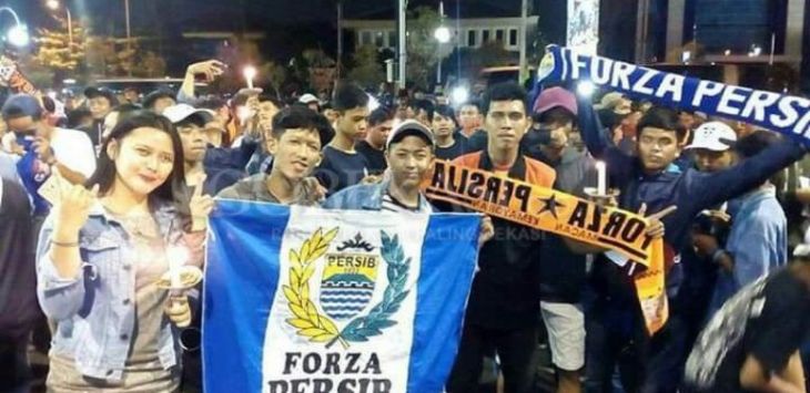 The Jakmania dan Bobotoh Persib menyatakan aksi damai di Stadion Patriot, Jumat (28/7/2017). Foto: Mochamad Yacub Ardiansyah/Gobekasi