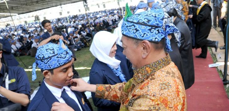 
Wakil Gubernur Jabar Deddy Mizwar dalam upacara penerimaan mahasiswa baru Unpad
