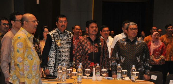 Gubernur Jabar Ahmad Heryawan mengikuti Workshop Asosiasi Pemerintah Provinsi (APPSI) tentang Strategi Pengentasan Kemiskinan di Daerah di Hotel Santika Medan, Rabu (20/09/2017).