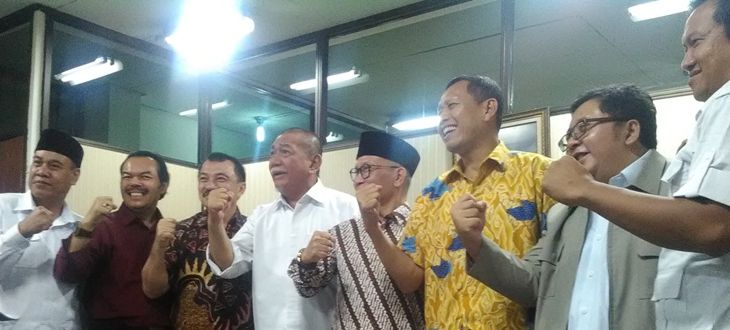 Kunjungan Deddy Mizwar ke DPD Gerindra Jabar. Foto: Atep K/pojokbandung.com