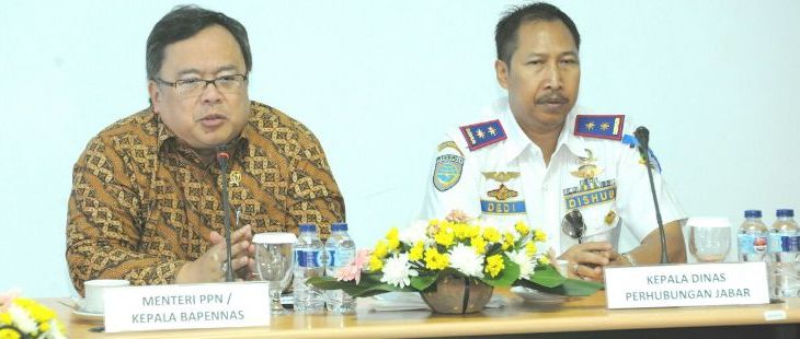 Menteri PPN/Kepala Bappenas Bambang PS Brodjonegoro (kiri)