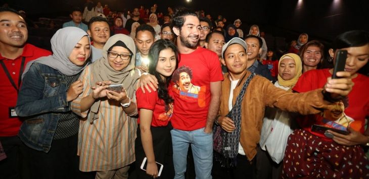 Selain mendapat kesempatan untuk Meet&Greet bersama Reza Rahardian dan Delia Husein, pelanggan prioritas Telkomsel juga bisa menikmati nonton bersama Cast Film Benyamin Biang Kerok (7/3).