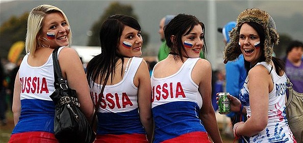 Perempuan Rusia yang siap menyambut Piala Dunia 2018 (thetelegraph.com)