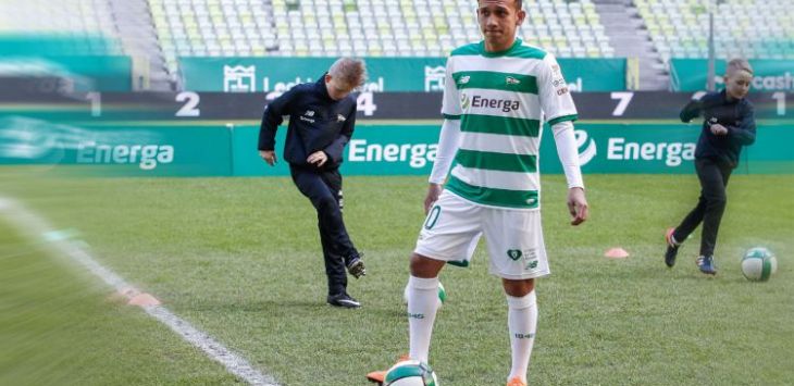 Egy Maulana Vikri jalani latihan perdana bersama Lechia Gdansk. Foto: Twitter@LechiaGdanskSA