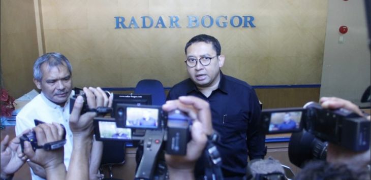 Fadli Zon saat diwawancara para wartawan