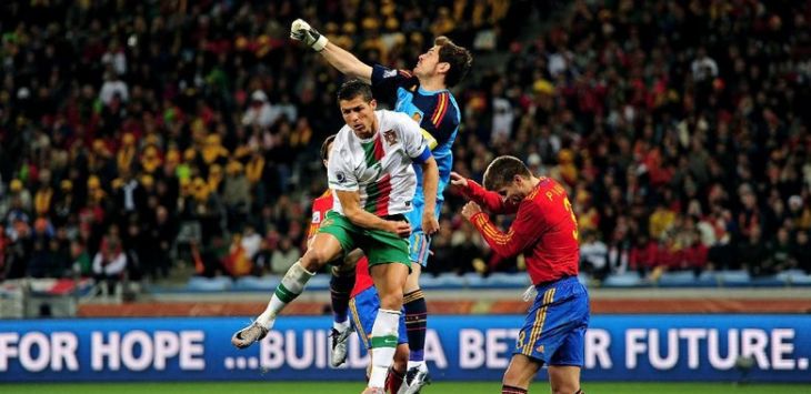 Portugal saat berhadapan dengan Spanyol di Piala Dunia 2010. (Foto: Jamie McDonald/Getty Images)