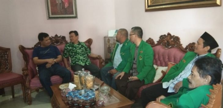 Jajaran pengurus DPC PPP KBB mendatangi kediaman Aa Umbara di Lembang, Jumat (29/6/2018). Foto:Rmoljabar