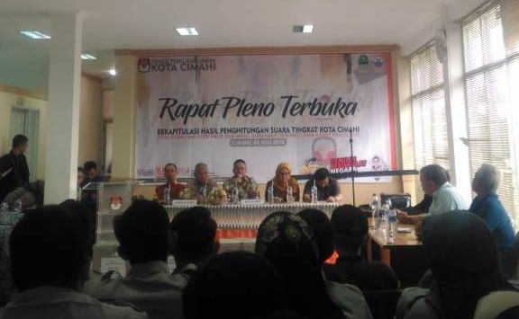 Rekapitulasi suara Pilgub Jabar di Sekretariat KPU Kota Cimahi, Jalan Pesantren pada Rabu (4/7/2018). Foto:Rmoljabar