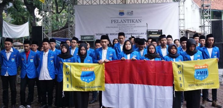 Para pengurus PMII Cabang Kota Bandung untuk masa jabatan 2018-2019 resmi dilantik.Foto: nur fidhiah shabrina/pojokbandung