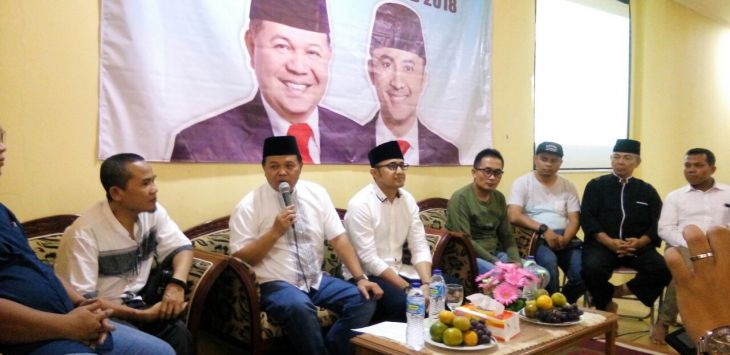 Calon bupati KBB, Aa Umbara bersama tim. Foto:Rmoljabar 