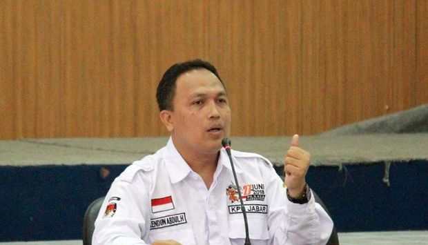 
Komisioner Divisi Teknis Komisi Pemilihan Umum (KPU) Jawa Barat, Endun Abdul Haq. Foto:radarsukabumi.com
