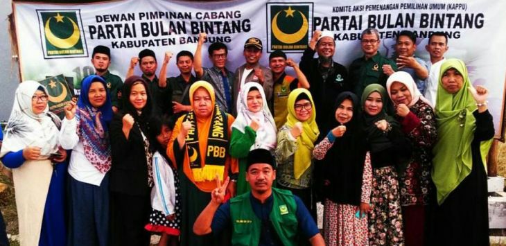 Para pengurus DPC PBB Kab Bandung bersama KAPPU Cab dan para Bacaleg usai konsolidasi #2019pilihPBB. Foto:Istimewa