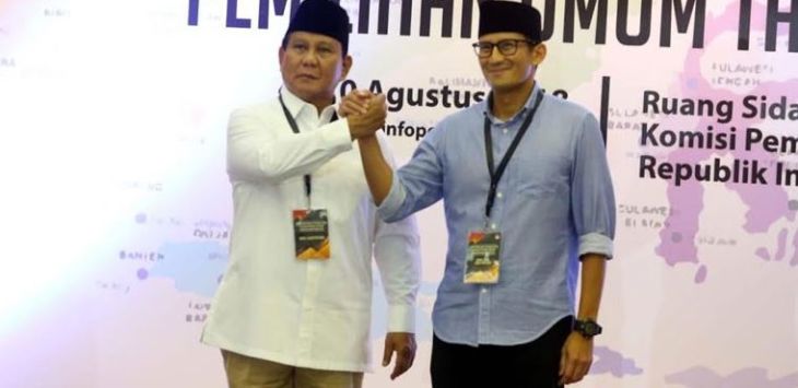 Prabowo Subianto dan Sandiaga Uno usai mendaftarkan diri ke KPU RI, Jumat (10/8/2018).