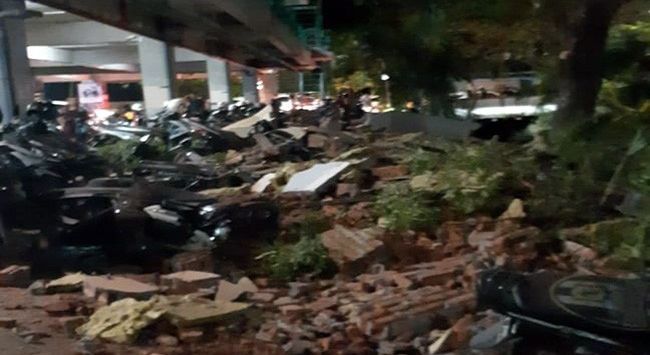 Reruntuhan bangunan Mall Bali Galeria, Kuta, pasca gempa 7,0 SR di Lombok Utara, NTB, Minggu malam (5/8/2018) 