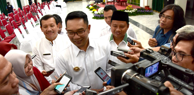 Gubernur Jawa Barat Ridwan Kamil memberikan keterangan pers. (Foto:rmoljabar)