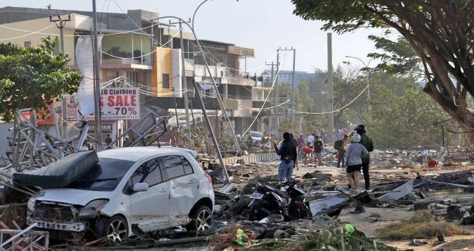 Gempa dan tsunami di Palu Sulawesi Tengah