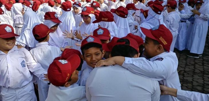 Usai kasus bully, siswa SD Pajagalan dimintai saling berpelukan. Foto:detikcom