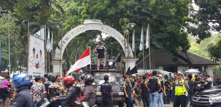 DEMO ASET: LSM GMBI demo di Pemkot Bandung terkait aset tanah di lokasi Rancasari Kel Darwati dan Rana Gempol, Kamis (22/11/2018).