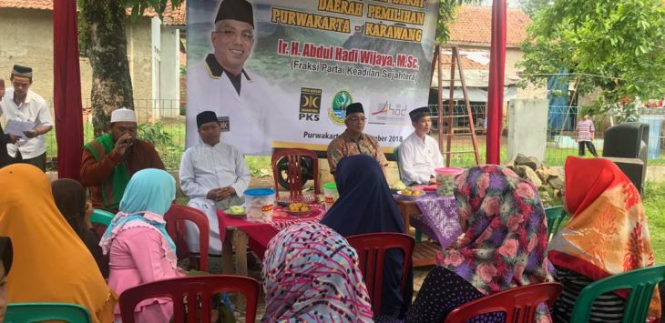 PEMBANGUNAN: Anggota DPRD Jabar dari Fraksi PKS, Abdul Hadi Wijaya saat reses di Desa Rawasari, Kecamatan Plered, Kabupaten Purwakarta.